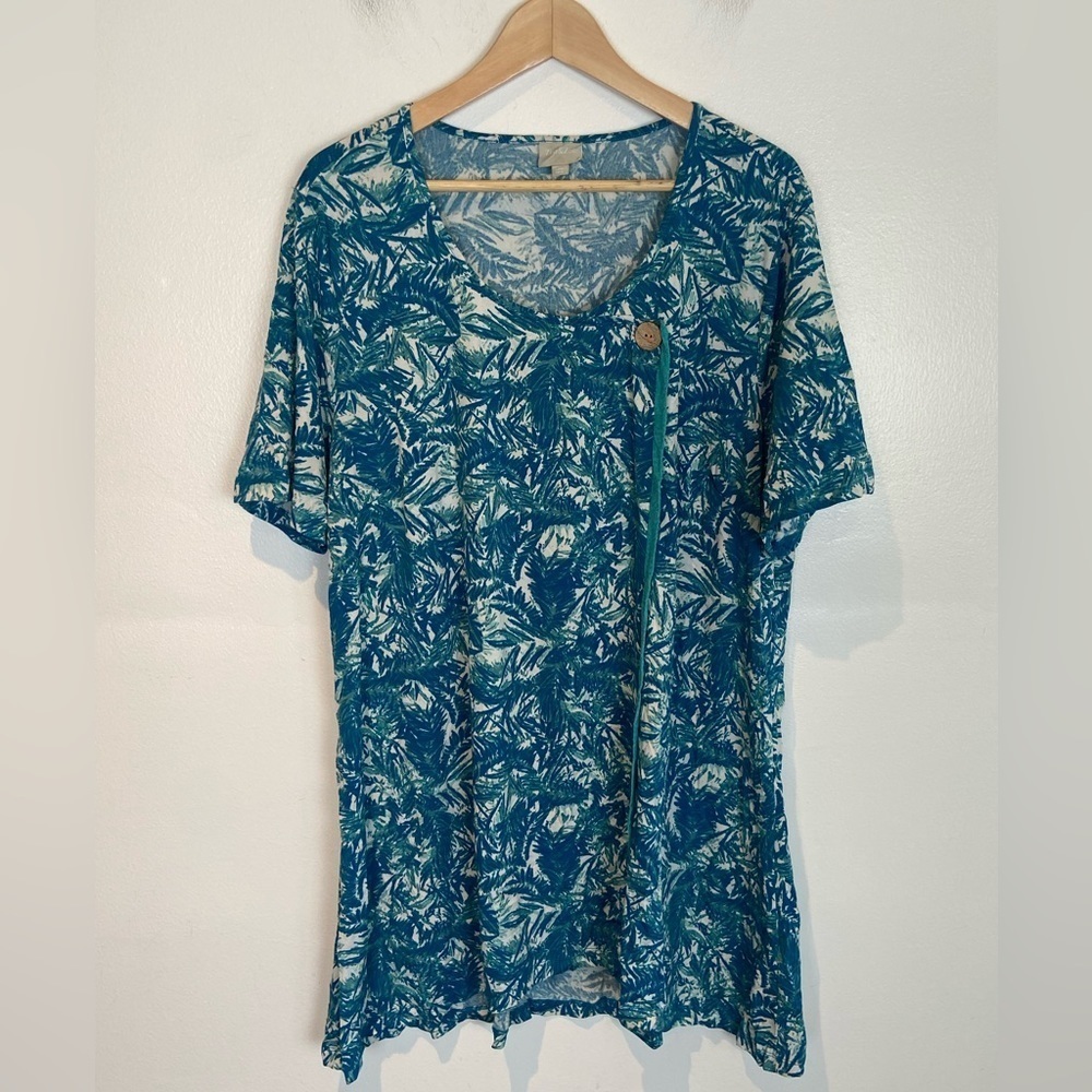 Zim & Zoe Women's Floral Tunic Top Size 14/16 Color‎ Blue Short Sleeve Stretch